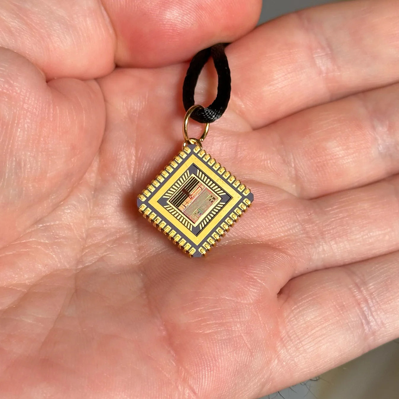 LifeUntainted Pendant with IC Chip